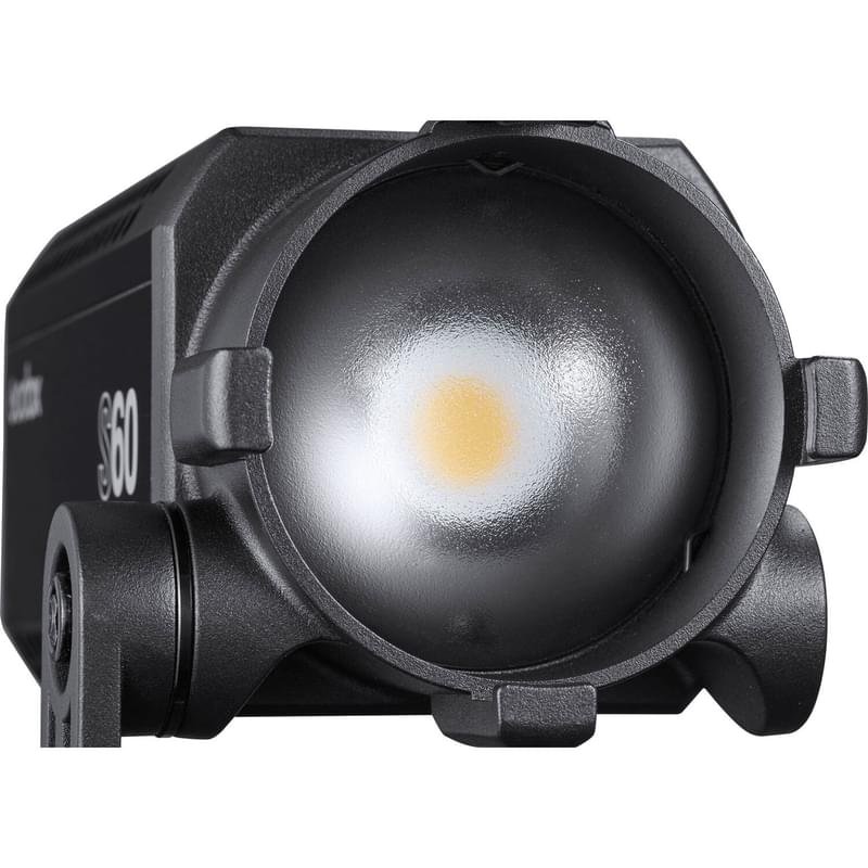 Осветитель светодиодный Godox S60 фокусируемый - фото #5